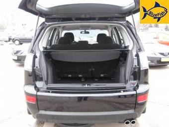 2008 Mitsubishi Outlander Photos
