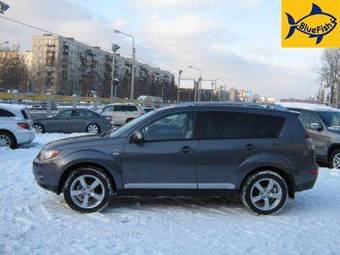 2008 Mitsubishi Outlander Pictures