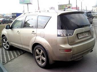 2008 Mitsubishi Outlander Photos