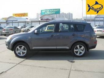 2008 Mitsubishi Outlander Photos