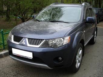 2008 Mitsubishi Outlander Pictures