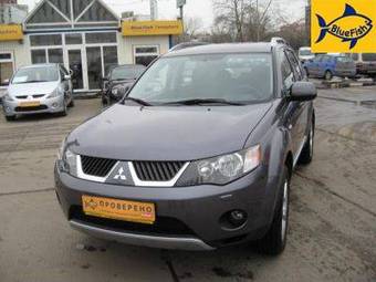 2008 Mitsubishi Outlander Photos