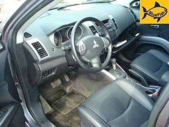 2008 Mitsubishi Outlander Photos