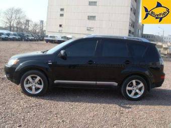 2008 Mitsubishi Outlander Pictures