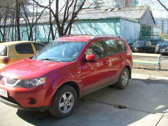 2008 Mitsubishi Outlander Photos