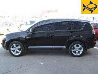 2008 Mitsubishi Outlander Photos