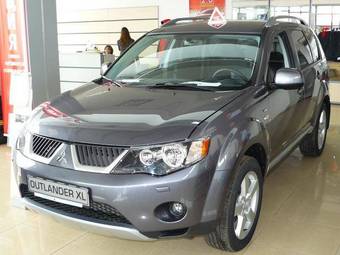 2008 Mitsubishi Outlander Pictures