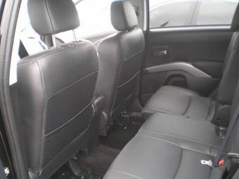 2008 Mitsubishi Outlander Pictures