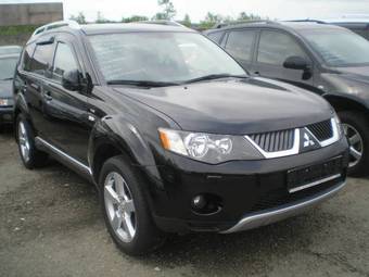 2008 Mitsubishi Outlander Photos