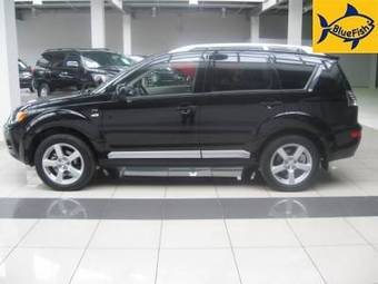 2008 Mitsubishi Outlander Photos