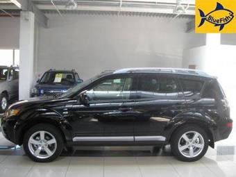 2008 Mitsubishi Outlander Photos