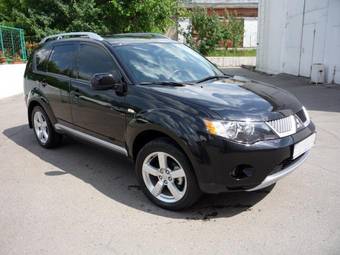 2008 Mitsubishi Outlander Pics