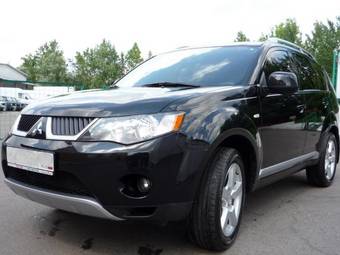 2008 Mitsubishi Outlander Pictures