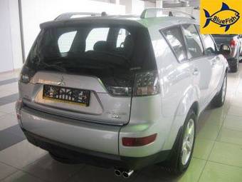 2008 Mitsubishi Outlander Pictures