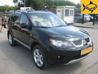 2008 Mitsubishi Outlander Pictures