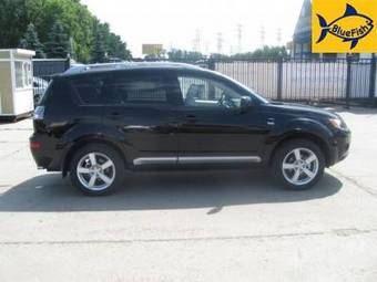 2008 Mitsubishi Outlander Pictures