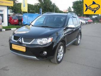 2008 Mitsubishi Outlander Pictures