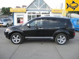 2008 Mitsubishi Outlander Photos