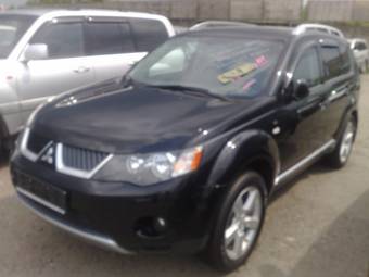 2008 Mitsubishi Outlander Pictures