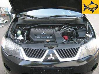 2008 Mitsubishi Outlander Pictures