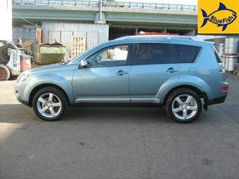 2008 Mitsubishi Outlander Pictures