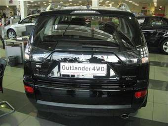 2008 Mitsubishi Outlander Pics