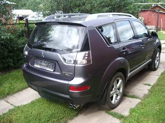 2008 Mitsubishi Outlander Photos