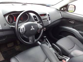 2008 Mitsubishi Outlander Pictures