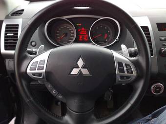 2008 Mitsubishi Outlander Pics