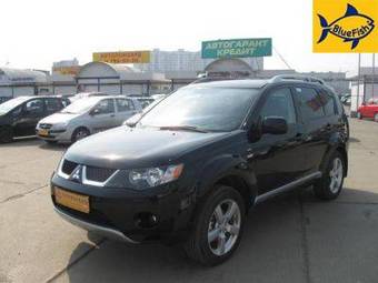 2008 Mitsubishi Outlander Pictures