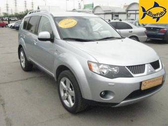 2008 Mitsubishi Outlander Photos