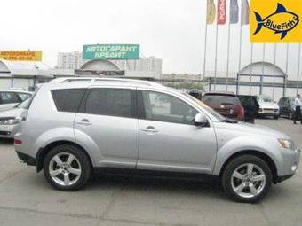 2008 Mitsubishi Outlander Pictures