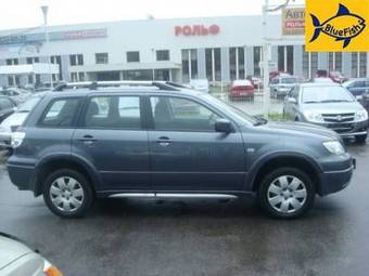 2008 Mitsubishi Outlander Photos