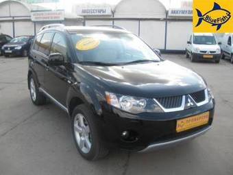 2008 Mitsubishi Outlander Pictures