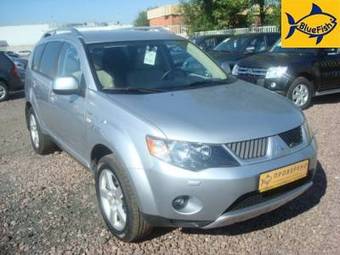 2008 Mitsubishi Outlander Pictures