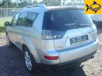 2008 Mitsubishi Outlander Pictures