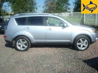 2008 Mitsubishi Outlander Photos