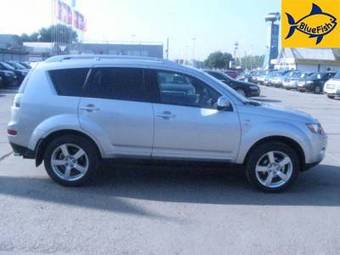 2008 Mitsubishi Outlander Photos