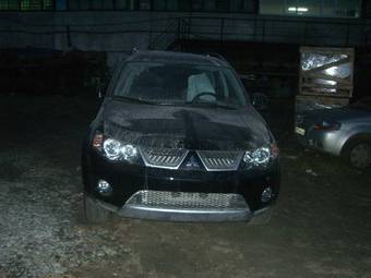 2008 Mitsubishi Outlander Pictures