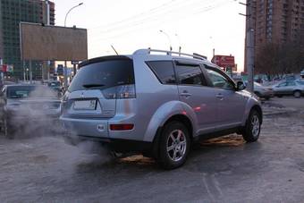 2008 Mitsubishi Outlander Images