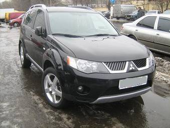 2008 Mitsubishi Outlander Photos