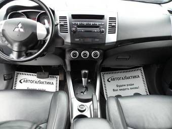 2008 Mitsubishi Outlander Photos