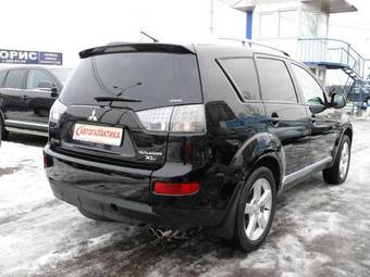 2008 Mitsubishi Outlander Pictures