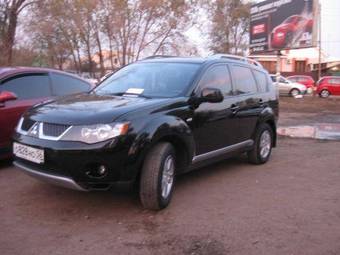 2008 Mitsubishi Outlander Photos