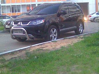 2008 Mitsubishi Outlander Pictures