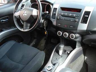 2008 Mitsubishi Outlander Images