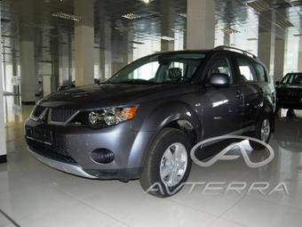 2008 Mitsubishi Outlander Images