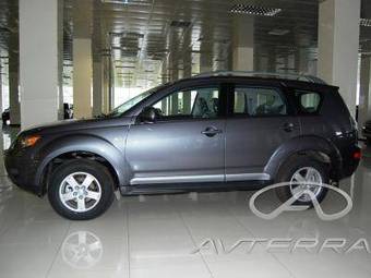 2008 Mitsubishi Outlander Pictures