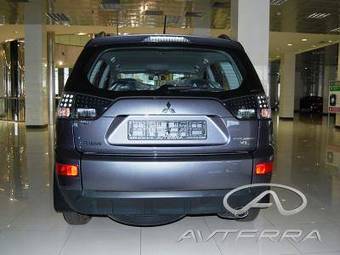 2008 Mitsubishi Outlander Pics