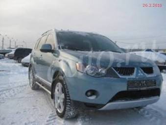 2008 Mitsubishi Outlander Photos